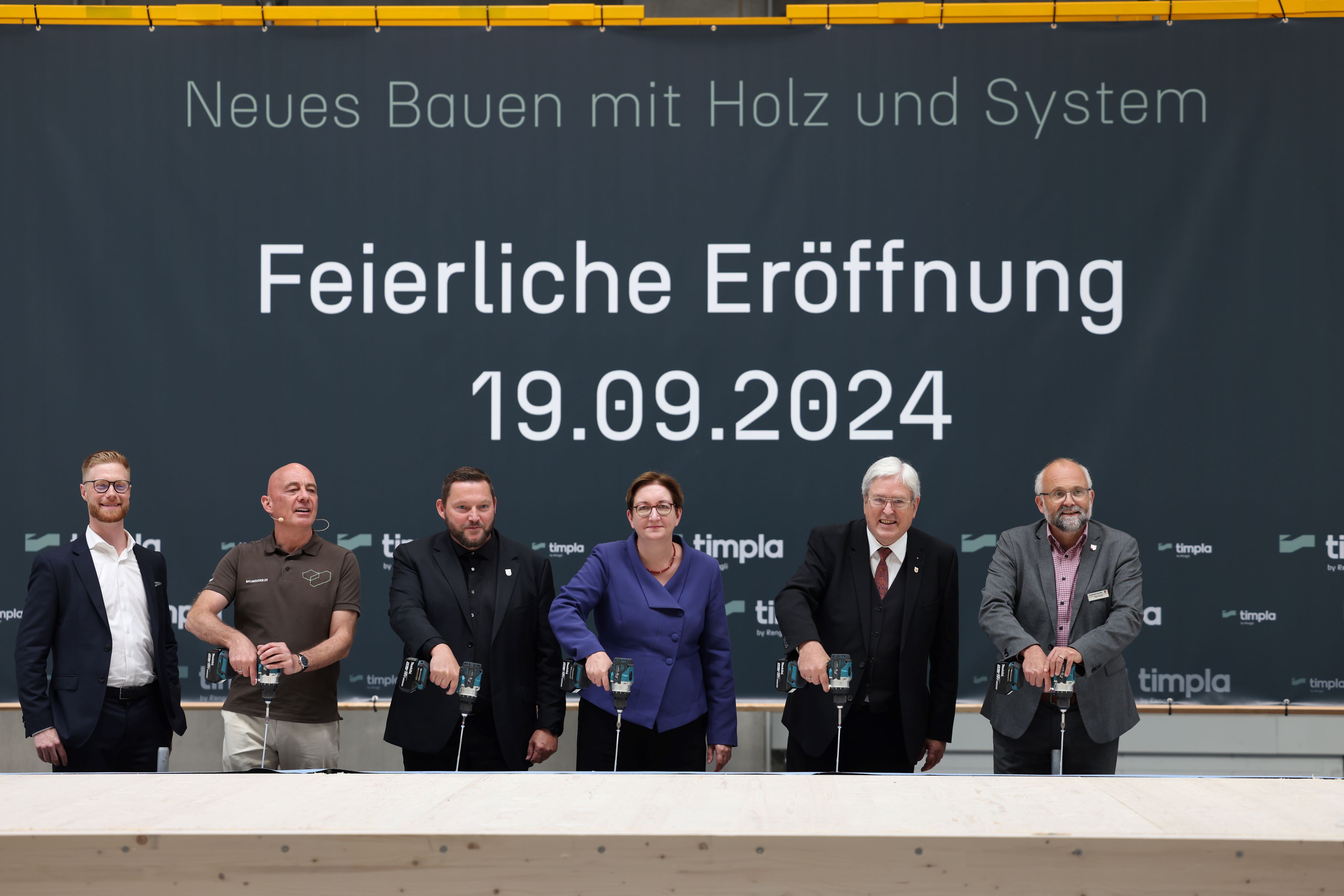 Renggli Haus - Timpla by Renggli eröffnet Holzmodulwerk in Eberswalde