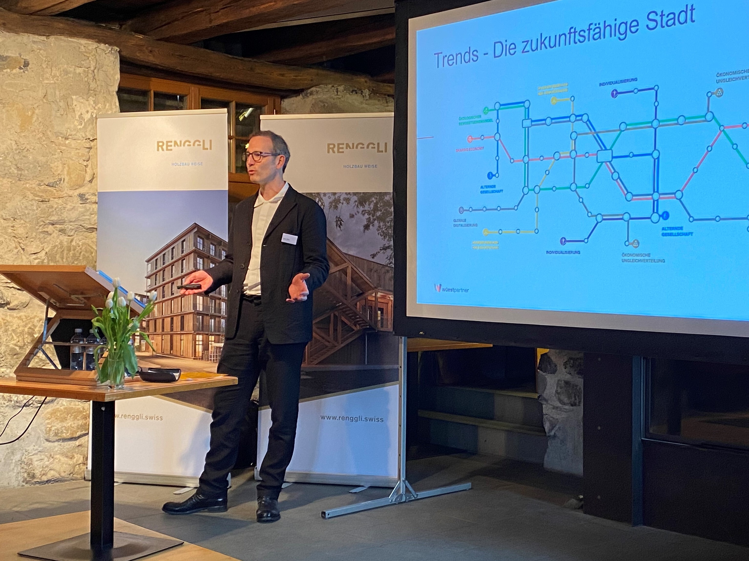 Renggli Haus - Neubaubesichtigung der Wohnüberbauung Waldacker