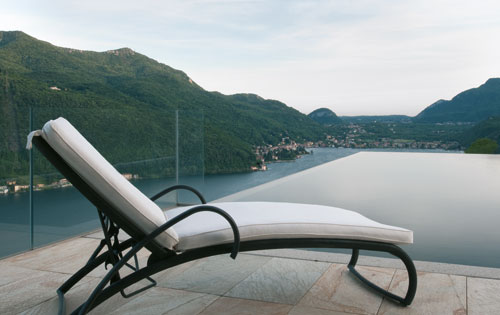 Infinitypool beim Renggli-Haus