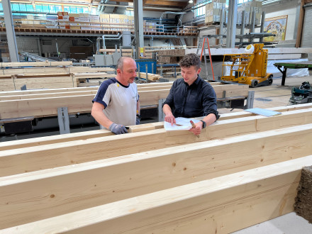 Ramon Erni in der Produktionshalle