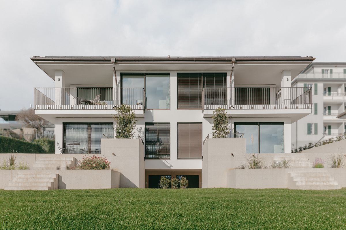 Bild von Le bois garde l’incognito au bord du lac Léman
