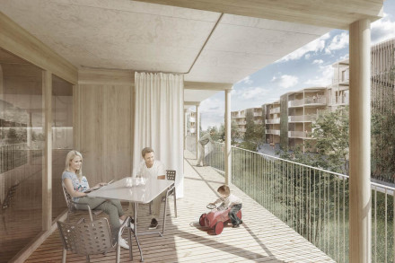 Visualisation d’un balcon avec accès aux appartements, ainsi qu’ une famille. 