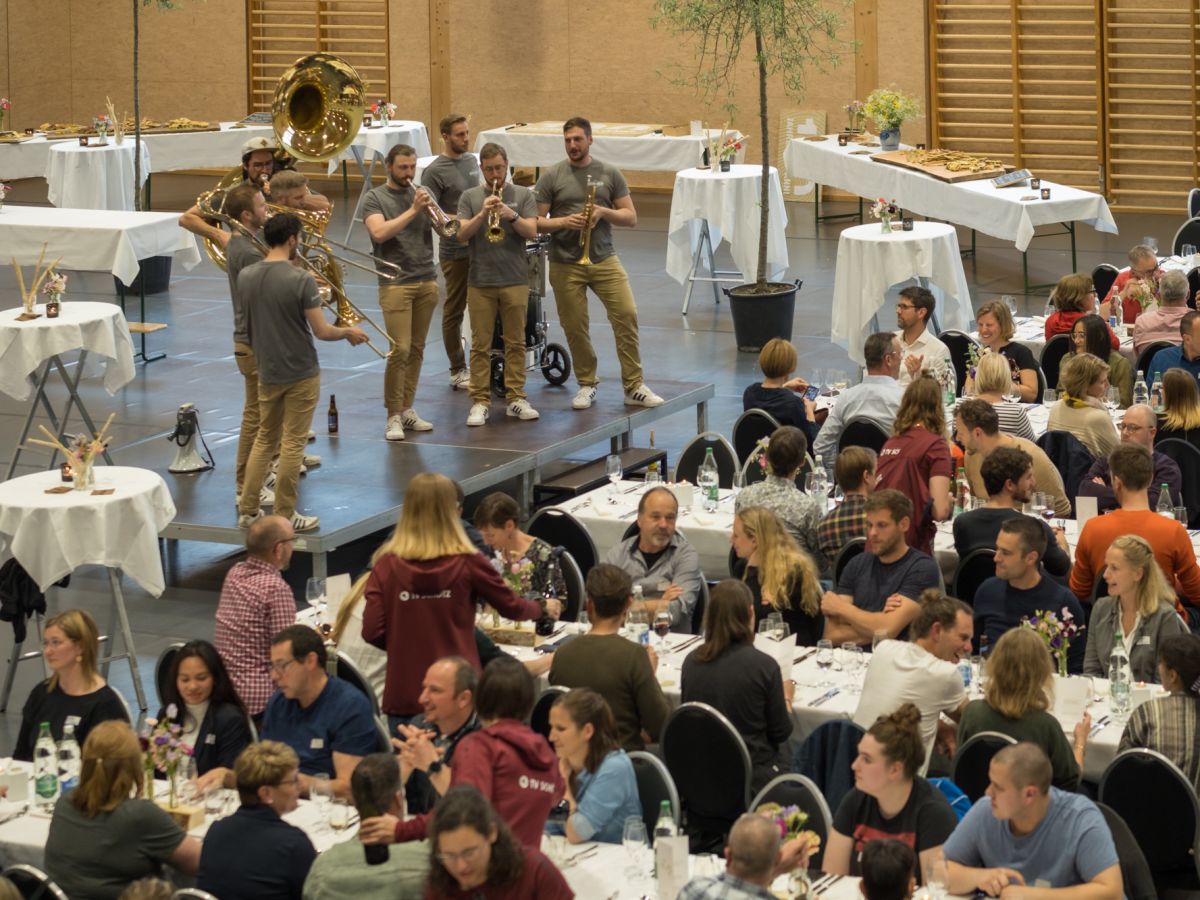 Il miglior intrattenimento musicale è stato offerto dalla band Bierbrass.