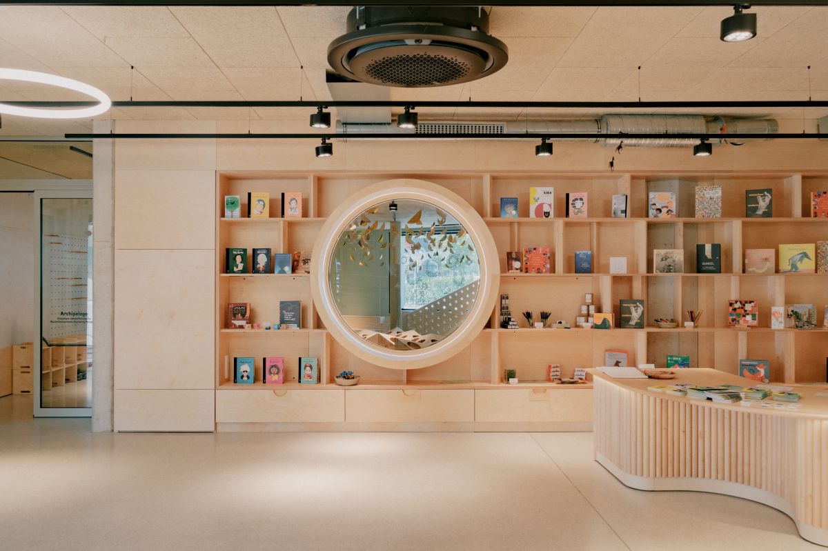 Non un Palazzo colorato per giocare, ma uno spazio esperienziale artistico con elementi ludici.